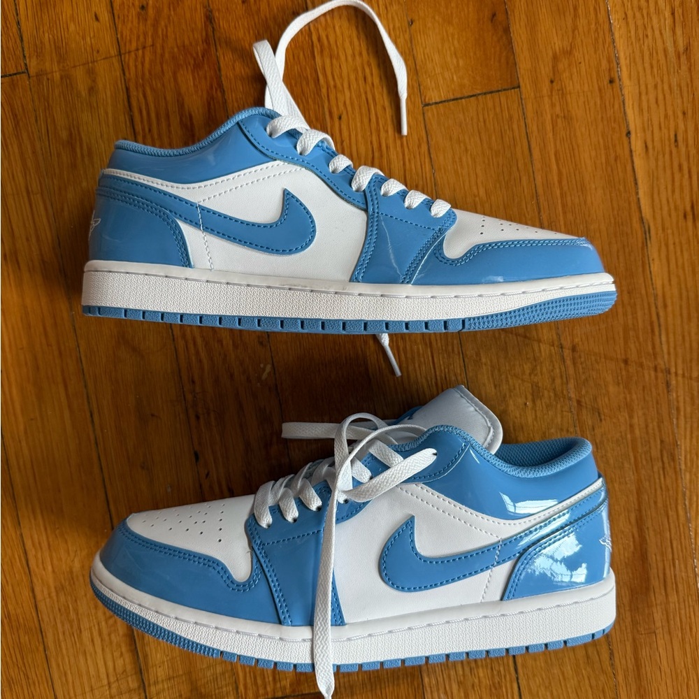 Nike Air Jordan 1 Low SE White/Carolina